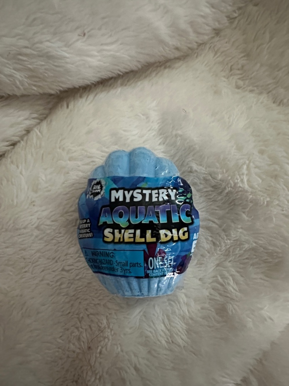 Mystery Aquatic Shell Dig Toy - Light Blue